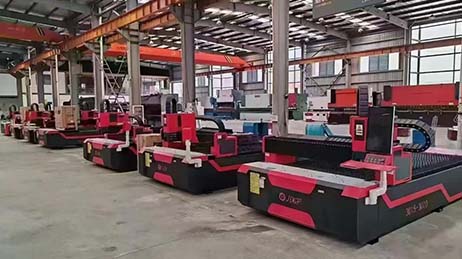 �����и��